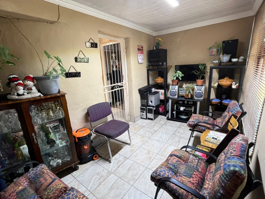 6 Bedroom Property for Sale in Rosemount Eastern Cape